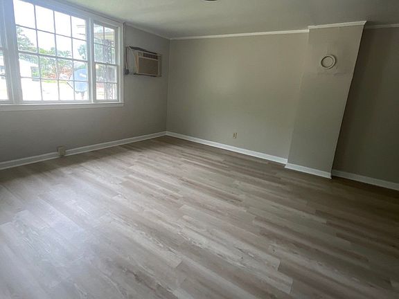 3rd image of 701 Euclid St #1