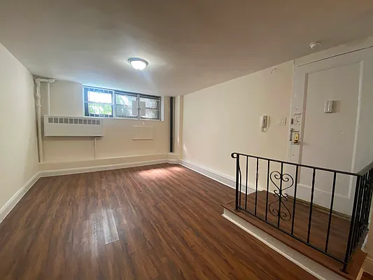 Rented by City Connections Realty | media 7