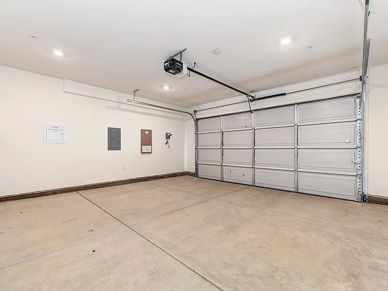 4025 Trinity Alps Way — Photo 36