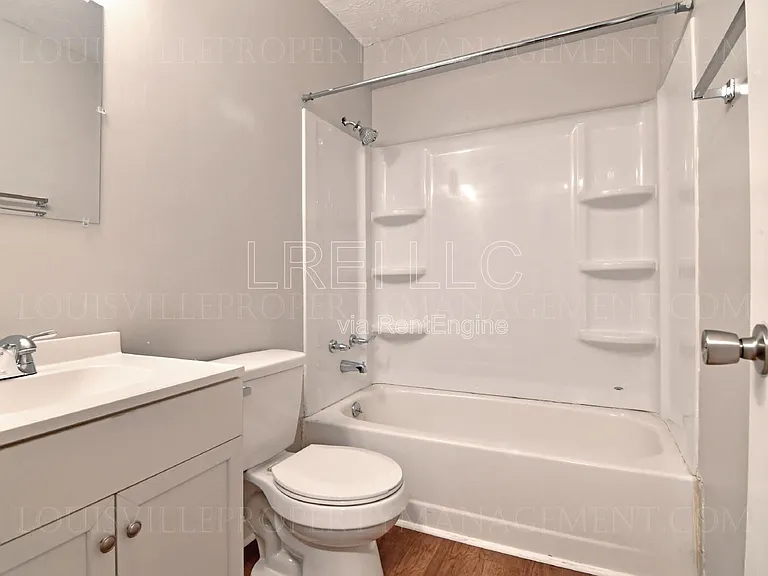 715 M St #2 — Photo 12
