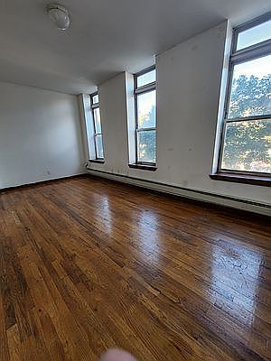 2nd image of 326 Myrtle Ave APT 2