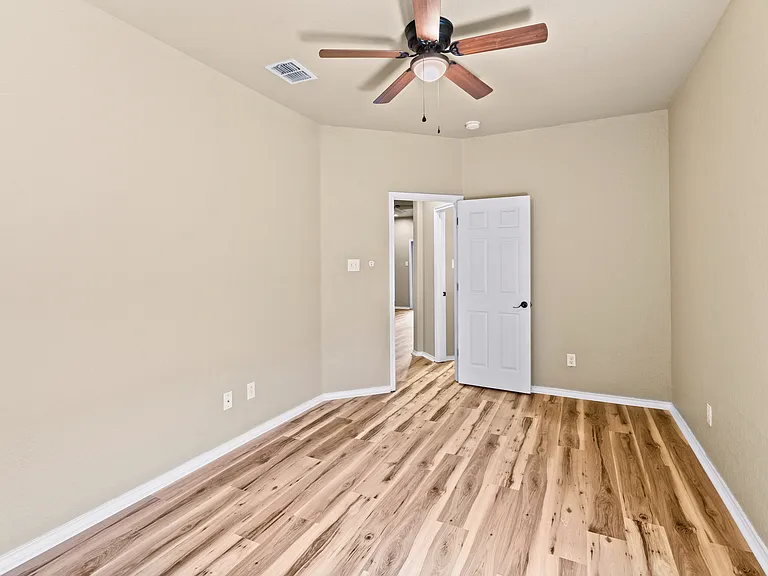 9911 Rostock Ln — Photo 31