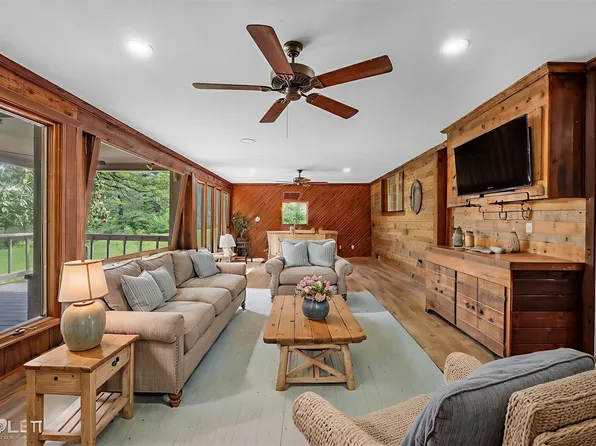 5764 Jefferson Paige Rd, Shreveport, LA 71119