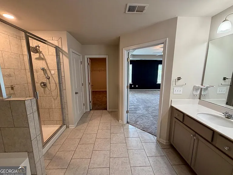 7091 Gladstone Cir — Photo 18