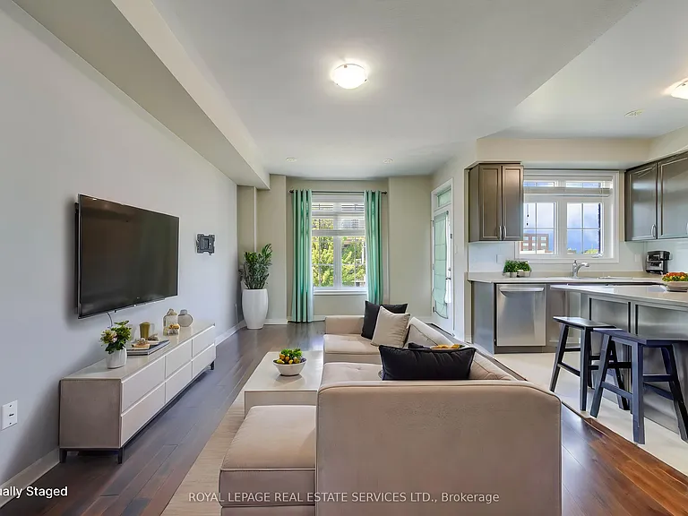 2435 Greenwich Dr #35 — Photo 11