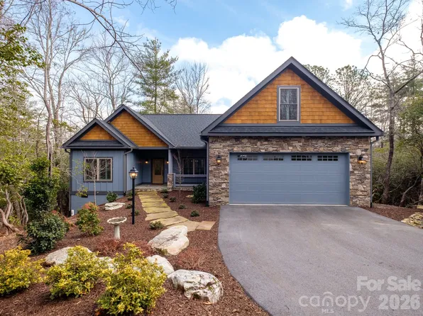 273 Ogana Ct, Brevard, NC 28712