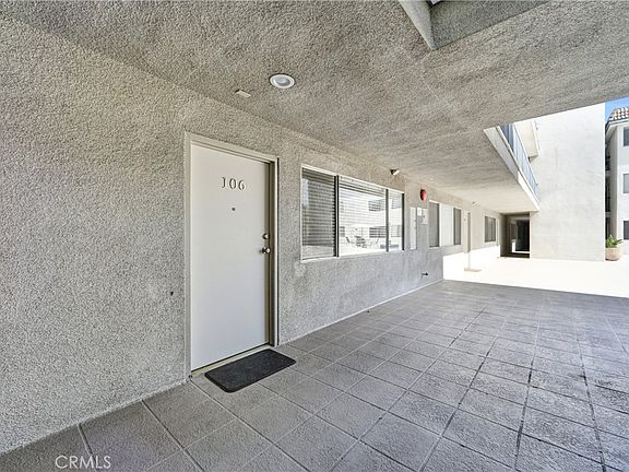 4th image of 497 El Molino Ave #106