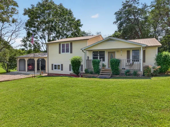 165 E Whitehall Rd, Cookeville, TN 38501