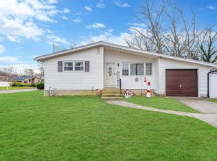 2 Sutton Ln, Port Jefferson Station, NY 11776