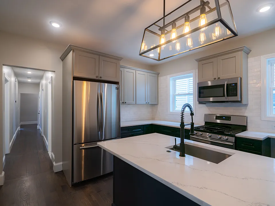 101 Draper St #1