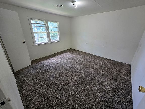 4th image of 1600 26th St