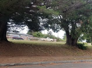 290 W 4th St, Coquille, OR