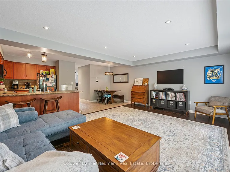 165 Terraview Cres #2 — Photo 7