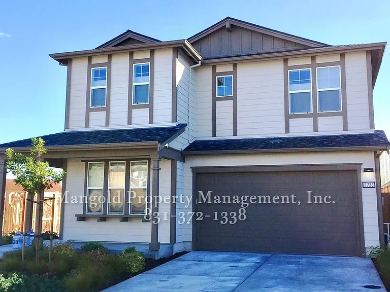 2726 Bungalow Dr — Photo 1