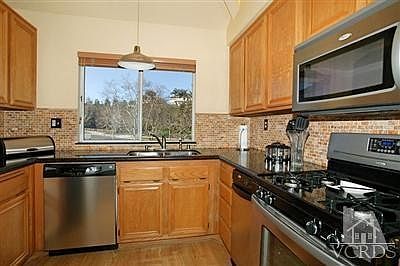 2nd image of 498 Shelburne Ln Unit B