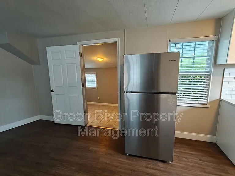 146 Phoenetia Dr — Photo 16