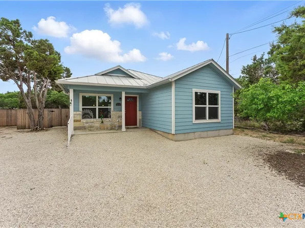 1290 Clearcreek Dr, Canyon Lake, TX 78133