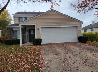 654 Tacoma Dr, Carol Stream, IL 60188