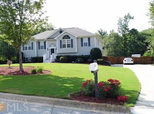 135 Huntington Ct, Newnan, GA 30265