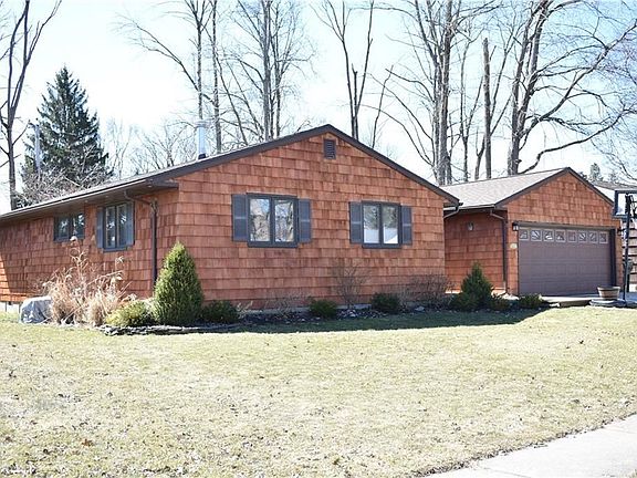 2nd image of 817 Meadowbrook Dr