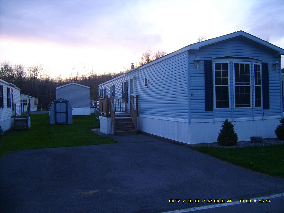 2nd image of 11 Cedar Ln