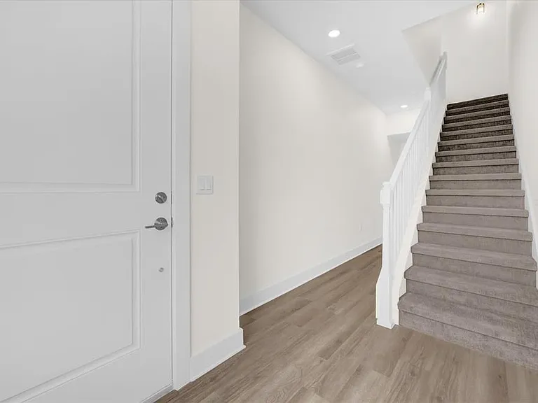 879 City Walk Ln — Photo 2