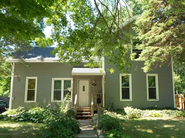 435 N Clinton Trl, Charlotte, MI 48813