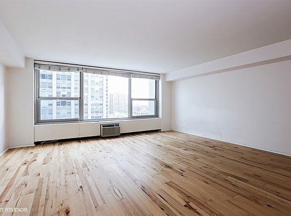 3rd image of 3600 N Lake Shore Dr APT 1123