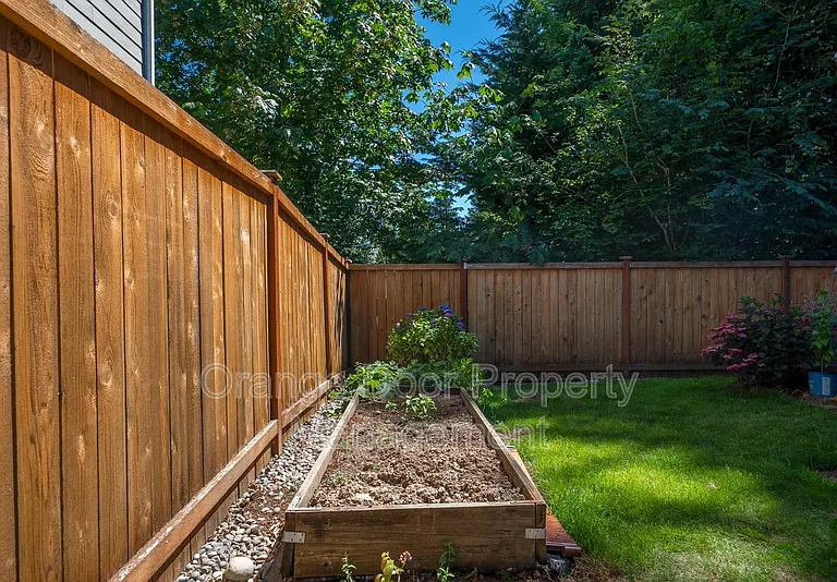18311 SE 248th St — Photo 43