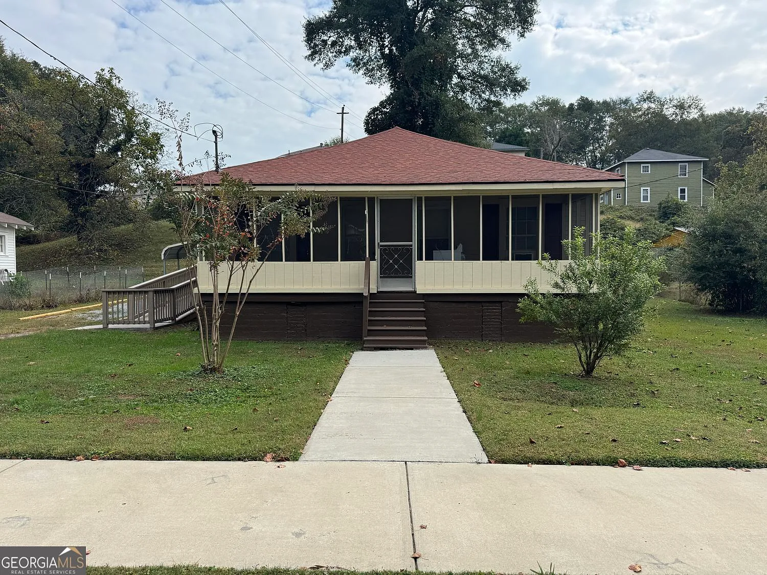 140 Juniper St photo 1