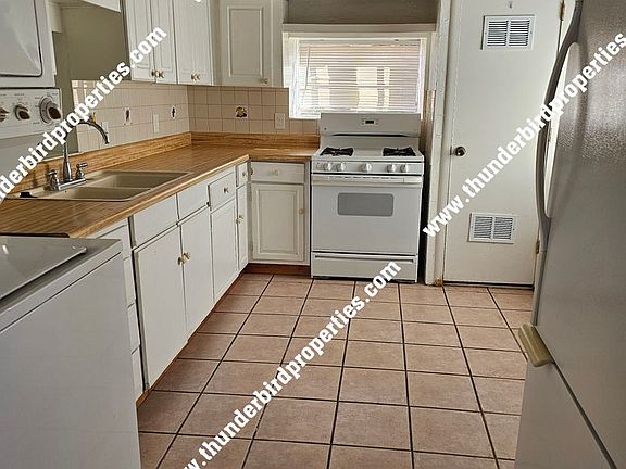 2nd image of 325 San Andres Ave NW #4
