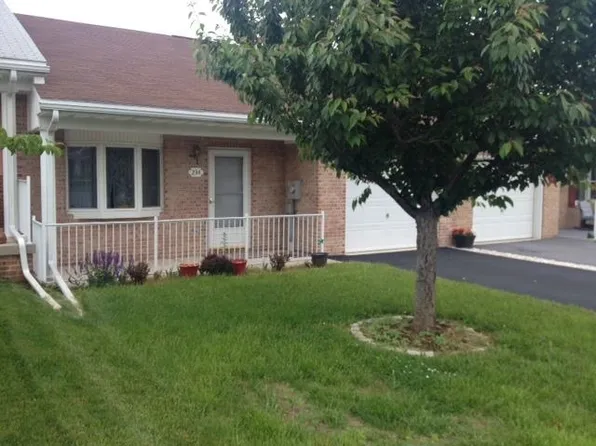 234 Winding Oak Dr, Hagerstown, MD 21740
