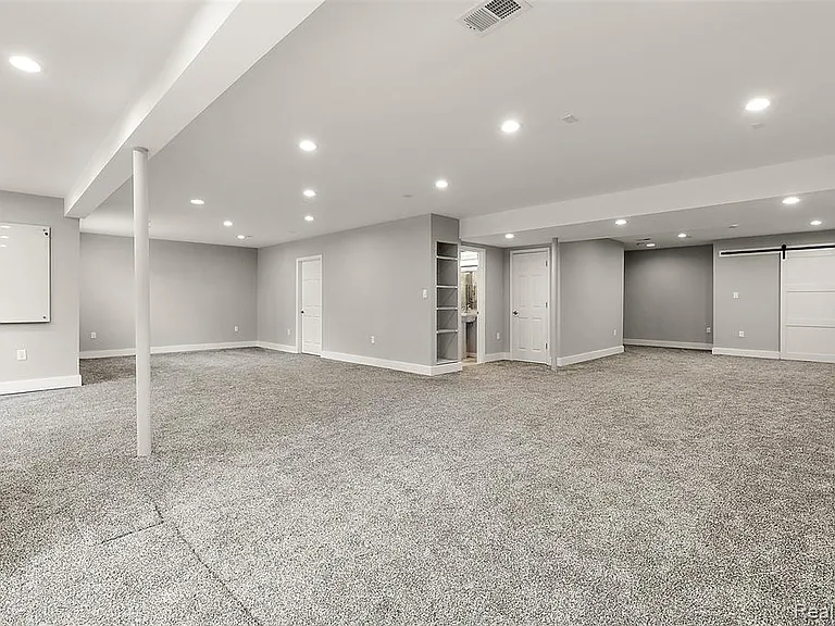 31065 Tremont Ln — Photo 38