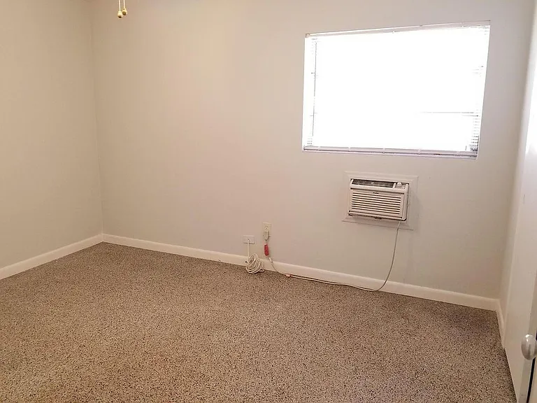 2325 Belmar Dr — Photo 8