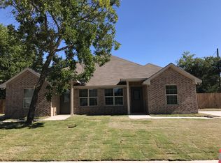 1106 W 2nd St, Mc Gregor, TX 76657
