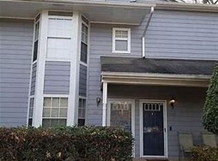 6014 Treetop Ct, Charlotte, NC 28212