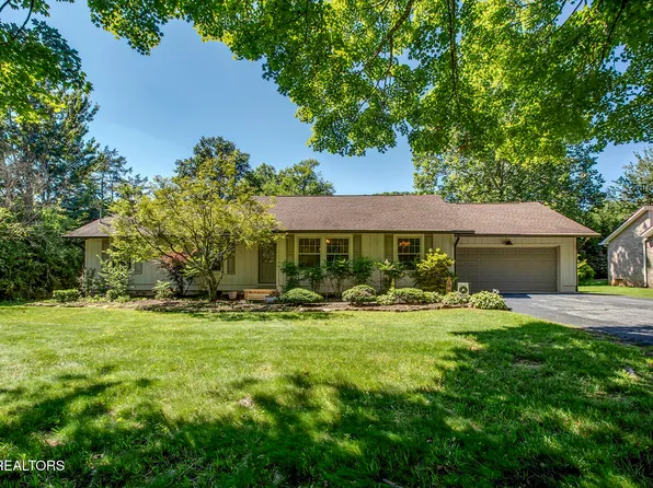 11725 Autumn Leaves Ln, Knoxville, TN 37934