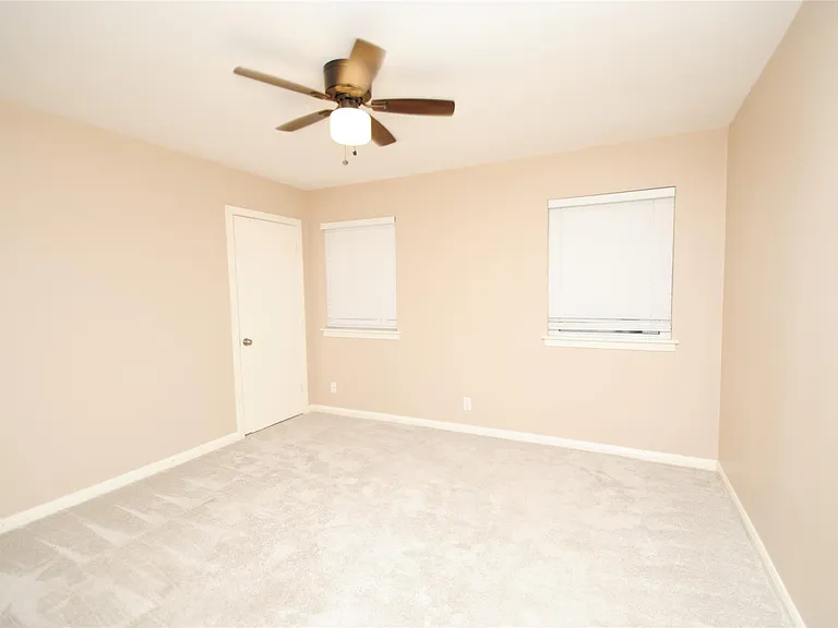 10034 Cedardale Dr — Photo 36