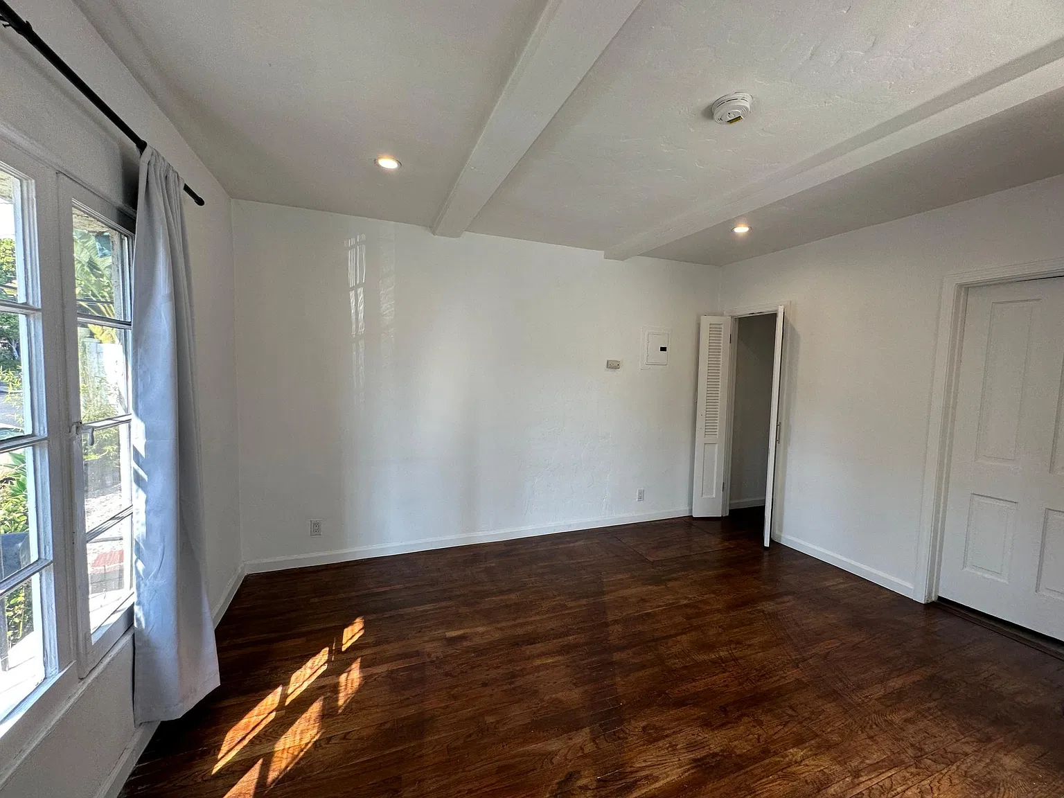 11504 Rochester Ave — Photo 1