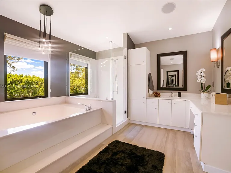 4242 SW 107th Way — Photo 34