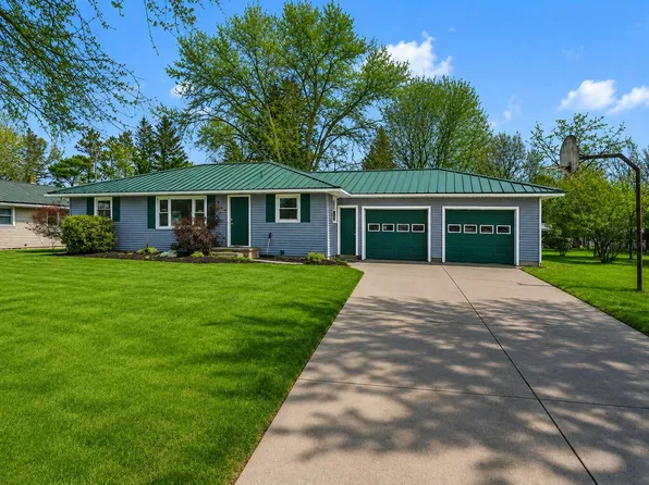 818 N Main St, Evart, MI 49631