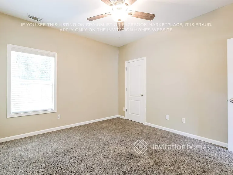 100 Barberry Ln — Photo 14