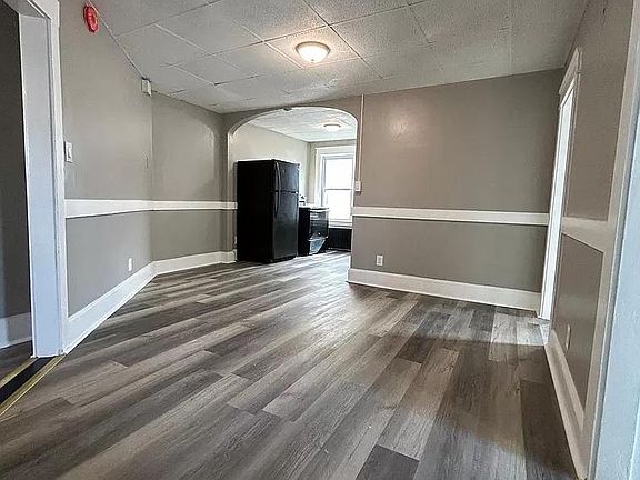 4th image of 2 W Allds St Floor 1