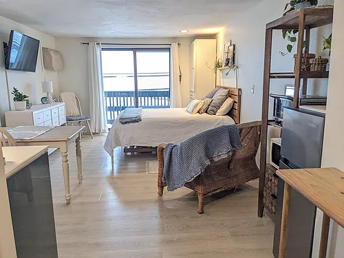 415 Ocean Blvd Photo 1
