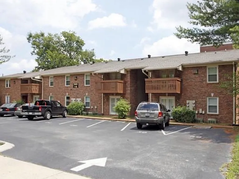 2905 Burch Ave #12 — Photo 47