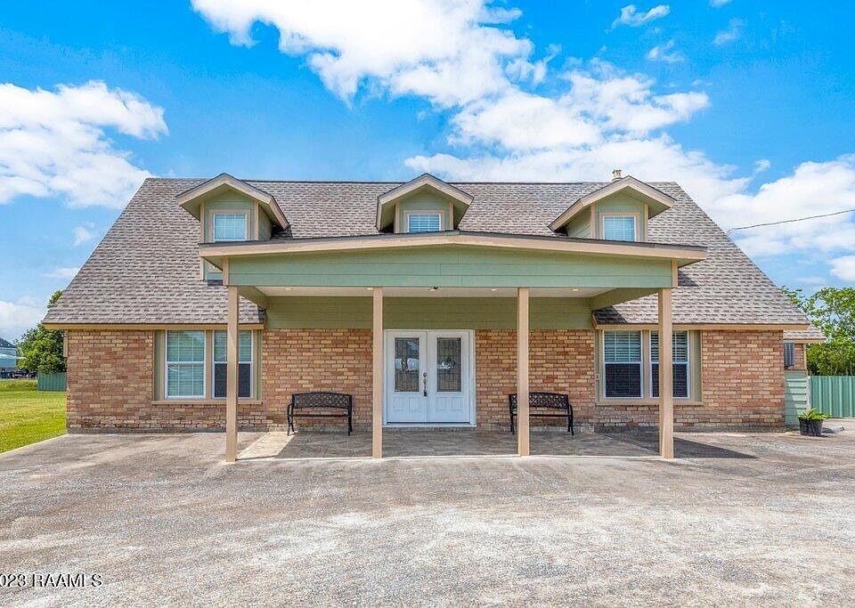 1st image of 1350 Horseshoe Ln