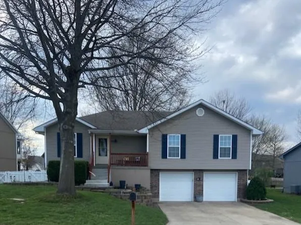 2337 NE Overbrook Dr, Blue Springs, MO 64029