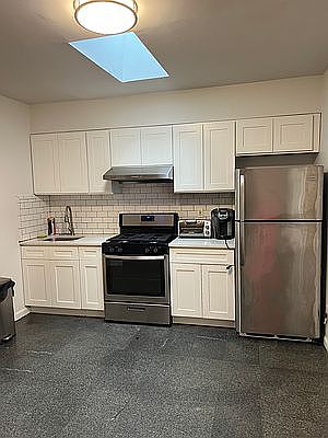 1st image of 834 Broadway Floor 3