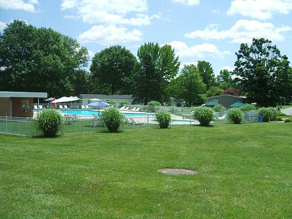 3rd image of 8814 Turkey Ridge Rd #131
