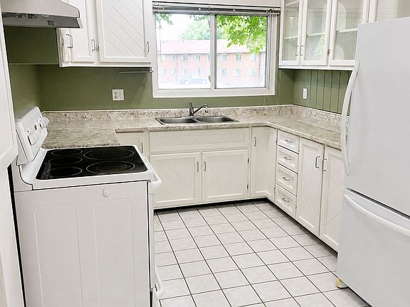 2nd image of 266 Napier St